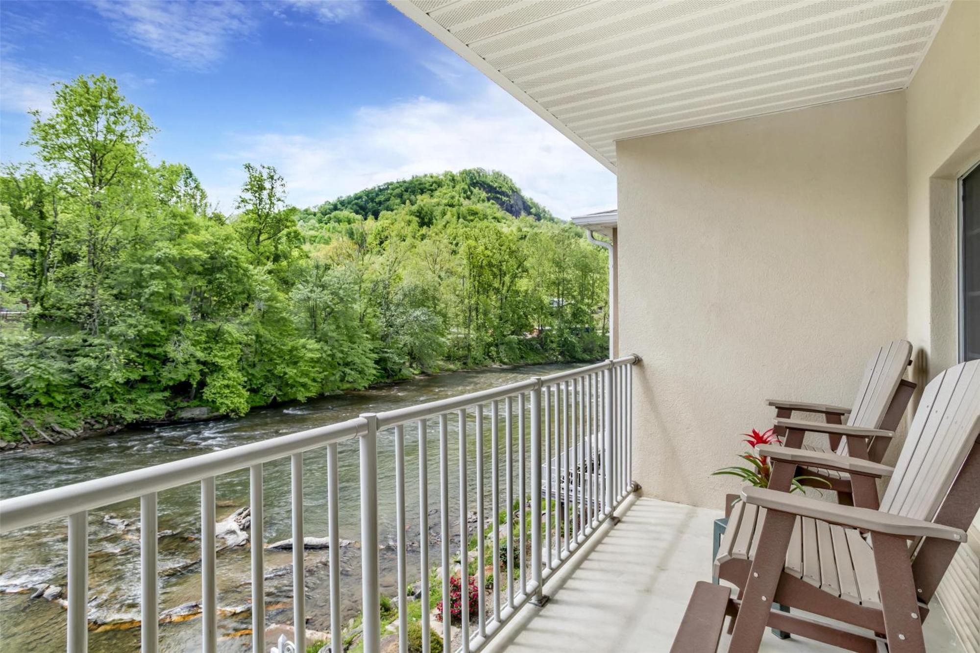 Best Western Plus River Escape Sylva / Dillsboro Exterior foto