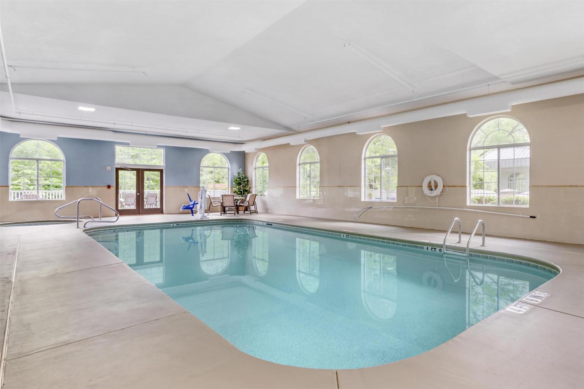 Best Western Plus River Escape Sylva / Dillsboro Exterior foto